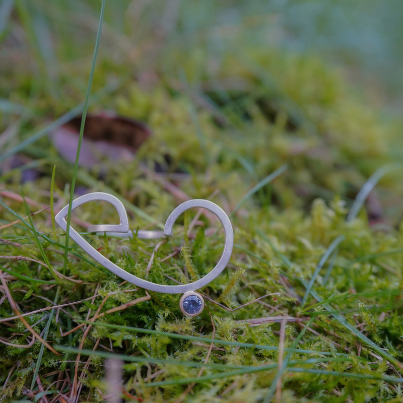 Sapphire Leaf Curl Ring