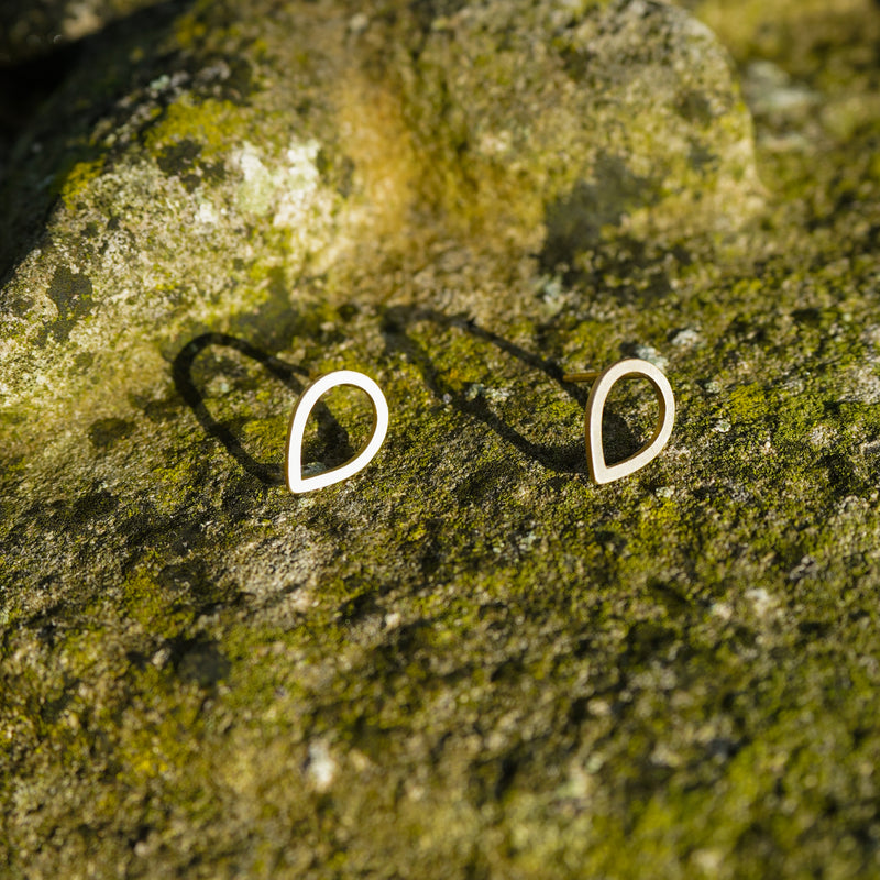 9k Gold Teardrop Studs