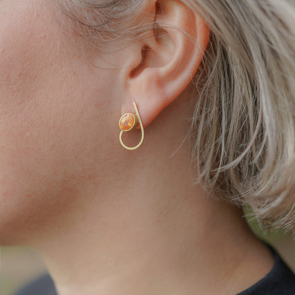 Mandarin Garnet Curled Gold earrings