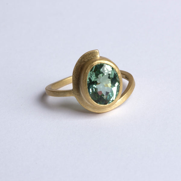 Green Tourmaline 18k Gold Cee Curl Ring